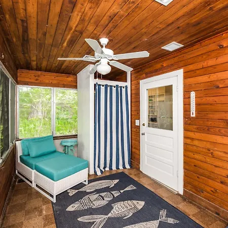 Casa Posada - So Close You Can Hear The Waves Historic Beach Cottage W Beach Gear Anna Maria Exterior photo