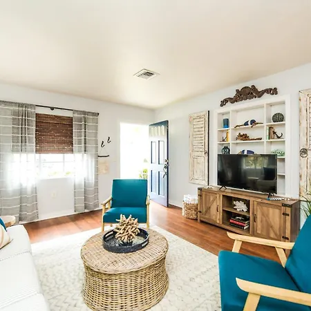 Casa Posada - So Close You Can Hear The Waves Historic Beach Cottage W Beach Gear Anna Maria Exterior photo