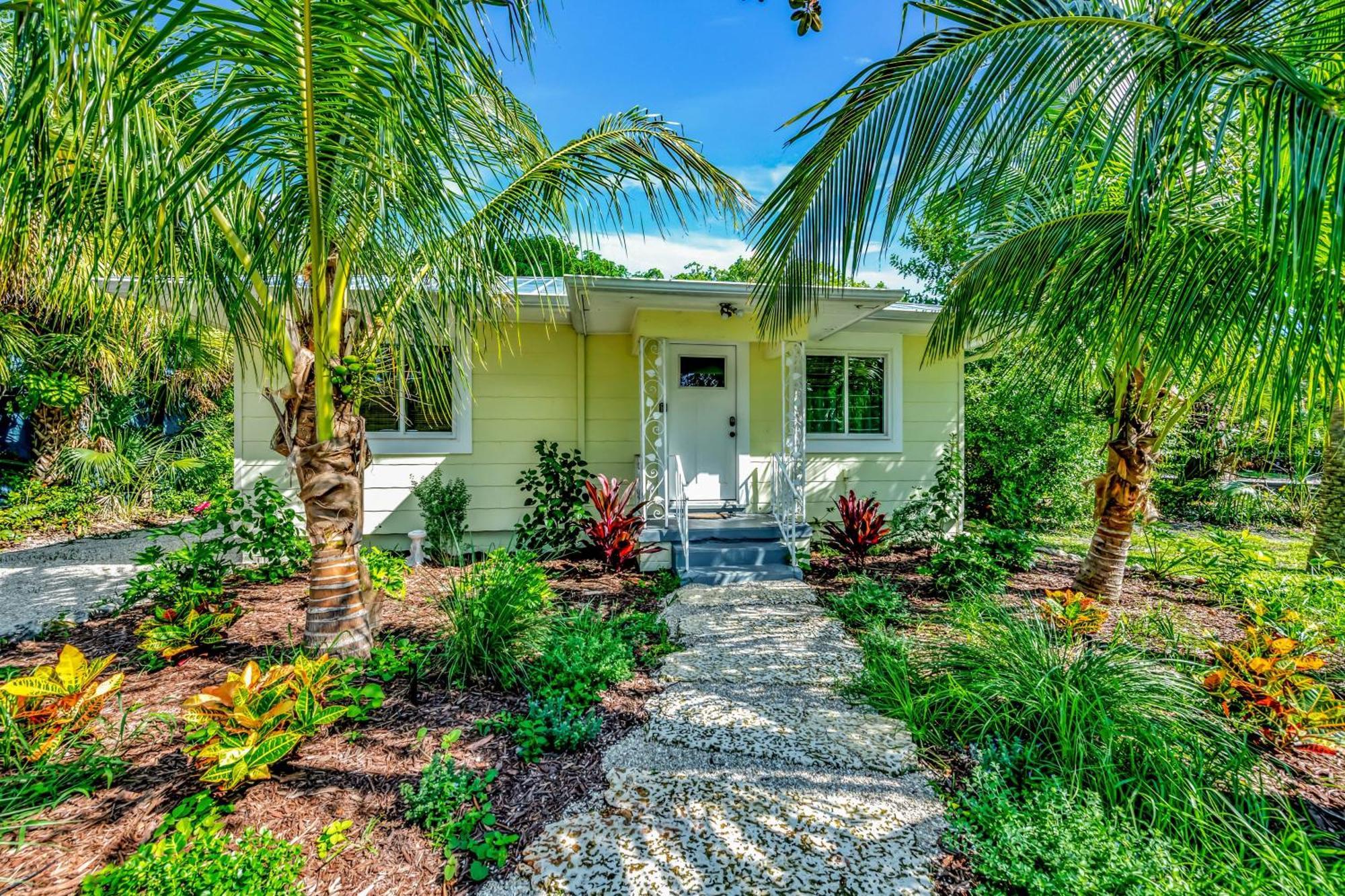 Holiday home Casa - So Close Hear The Waves Historic W Gear Anna Maria
