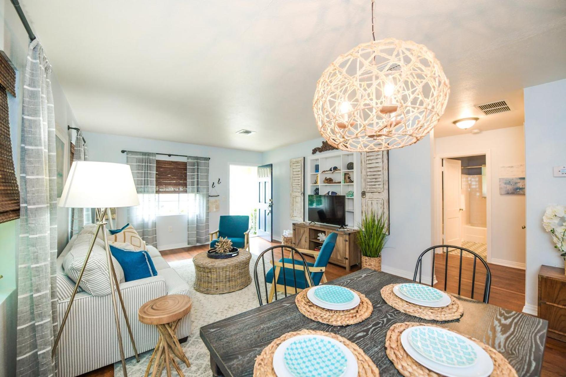 Holiday home Casa - So Close Hear The Waves Historic W Gear *
